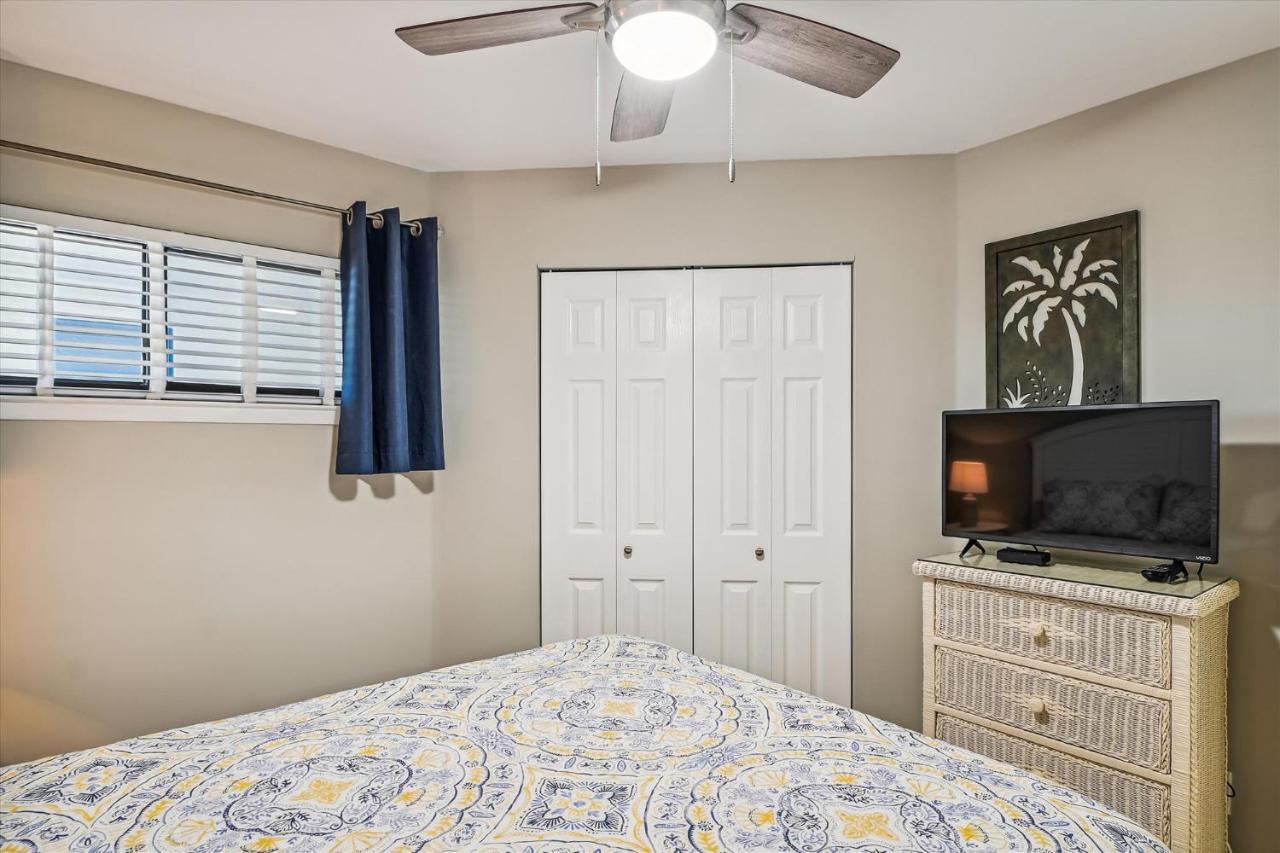 Aquavista #603-w By Book That Holiday home